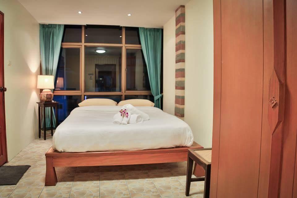 Avenue Beach Hotel Jomtien Beach Exterior photo